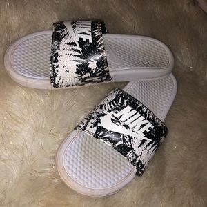 Nike slides